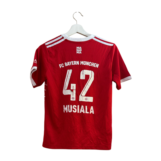 Bayern Munich 2022/23 Home Shirt - Musiala #42